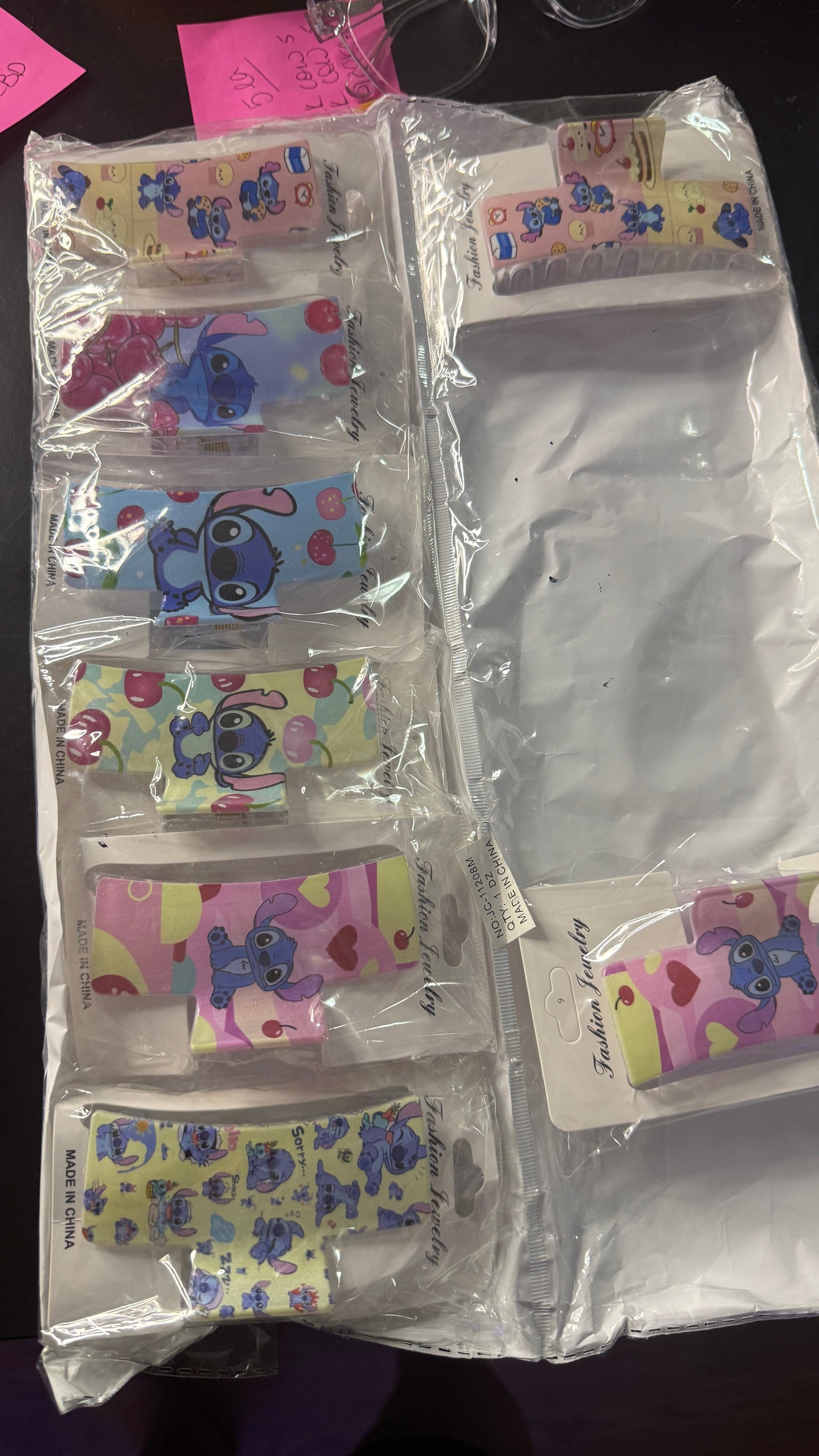 ALIEN HAIR CLAW CLIPS - ASSORTED DESIGNS WILL BE SENT