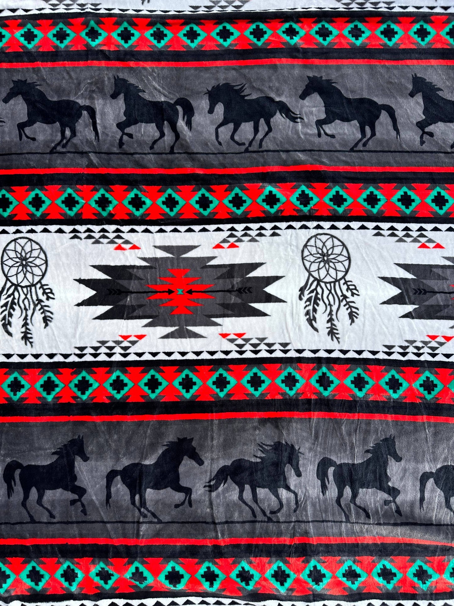TWIN SOUTHWEST HORSE LIGHTWEIGHT FLANNEL BLANKET - 60X80"