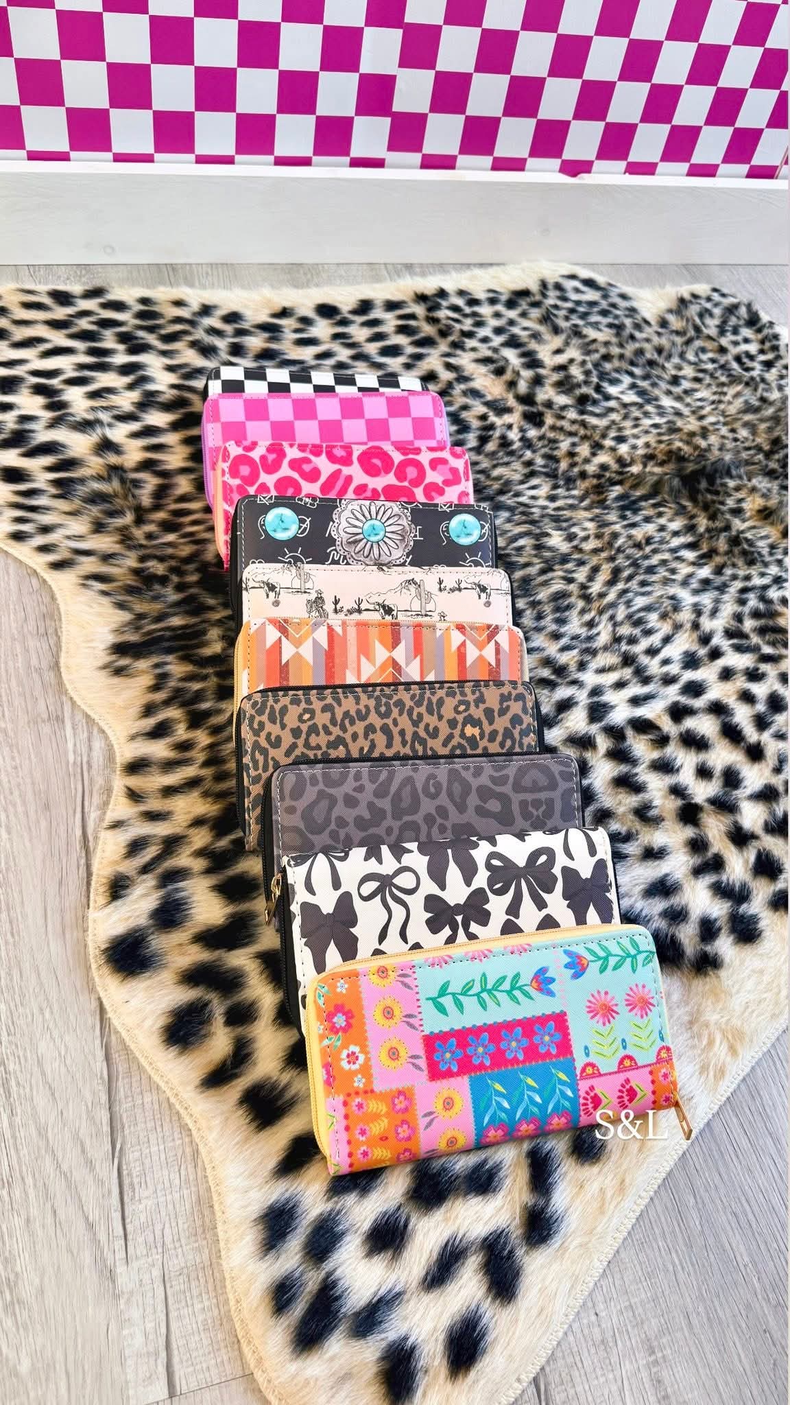 On The Go Wallets Preorder extras * arrival is early/mid July*