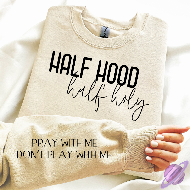 HALF HOOD SWEATSHIRT W/ SLEEVE PRINT