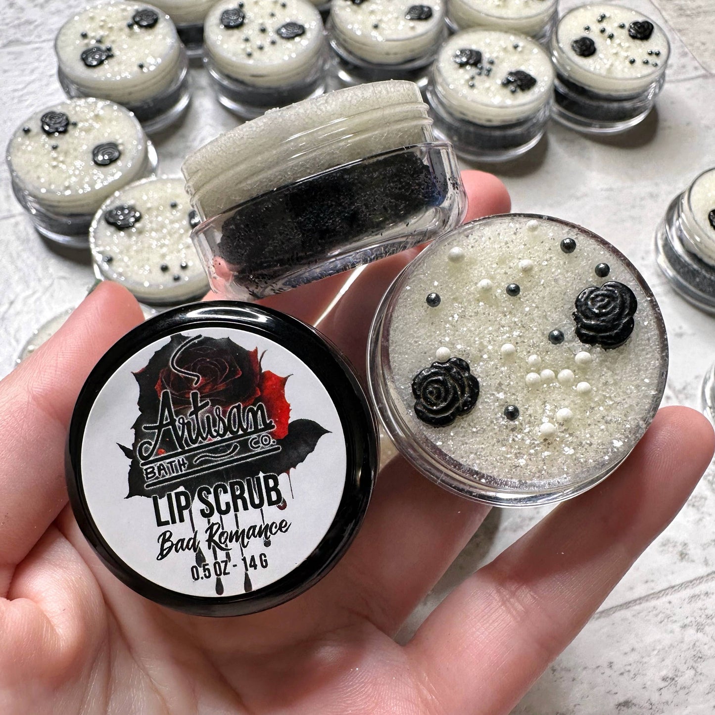 BAD ROMANCE LIP SCRUB