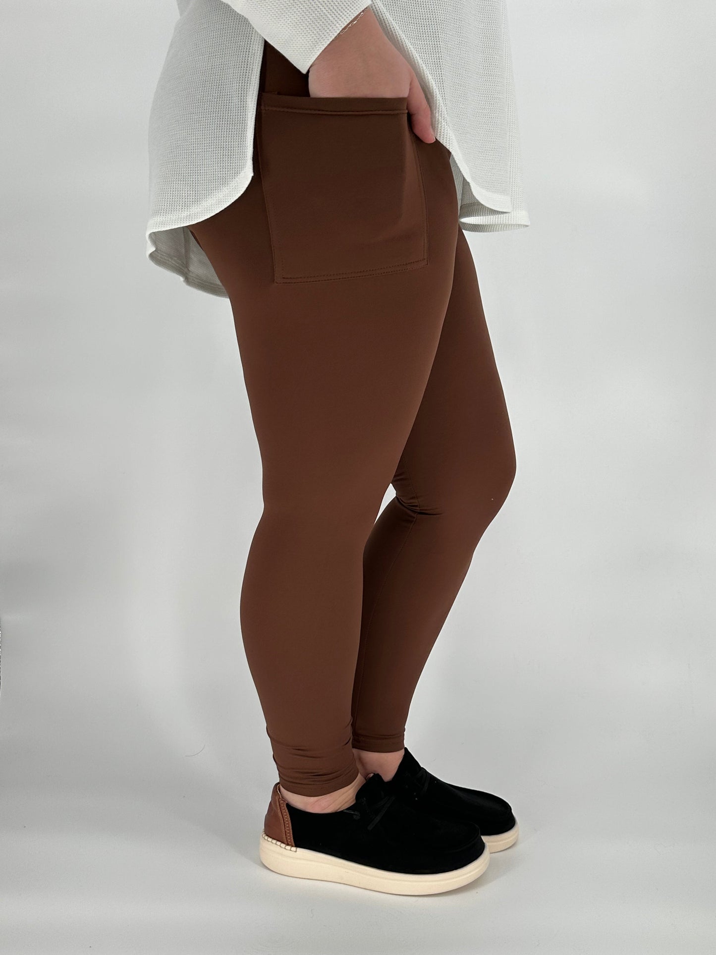 True Brown Leggings/Capri w/ Pockets!