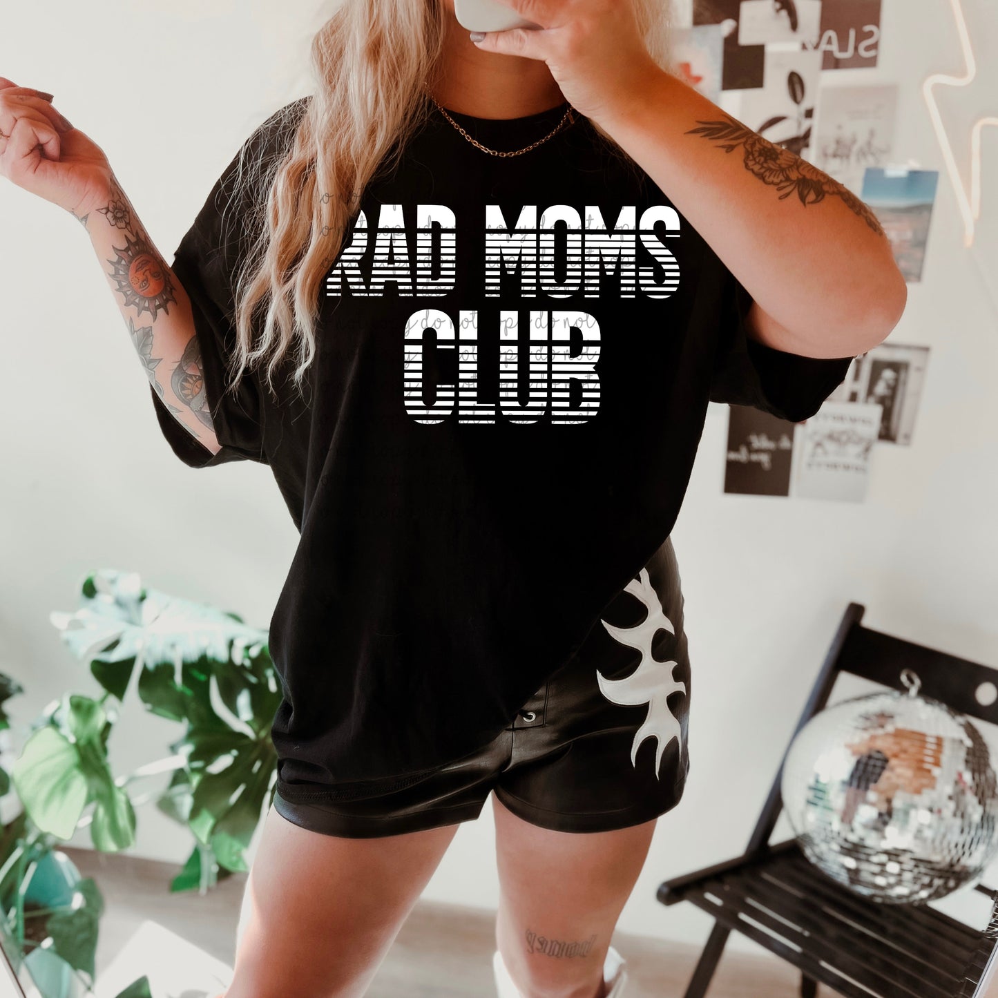 RAD MOMS CLUB TEE