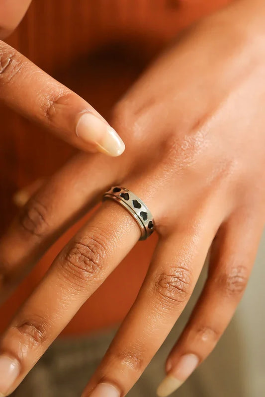 BLACK HEART SPINNER RING - FIDGET RINGS