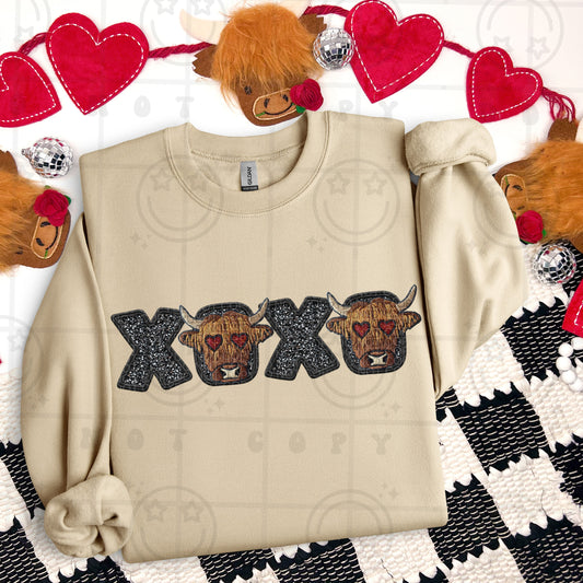 XOXO HEART HIGHLAND SWEATSHIRT