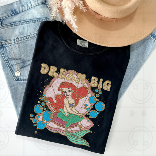 DREAM BIG TEE