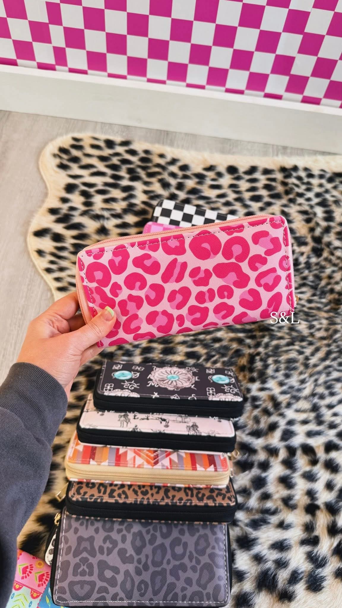 On The Go Wallets Preorder extras * arrival is early/mid July*