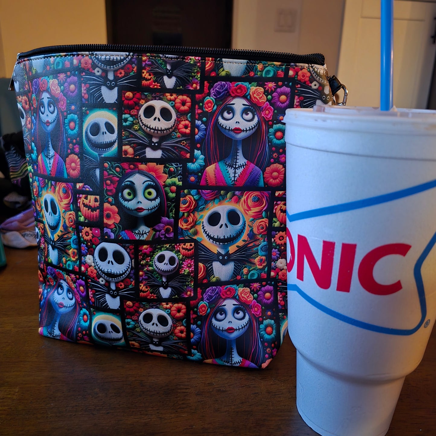 Cottage Alien Cosmetic Clutch